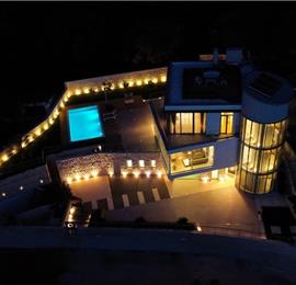 6 bedroom villa with pool and roof terrace, Sveti Staffan, sleeps 12